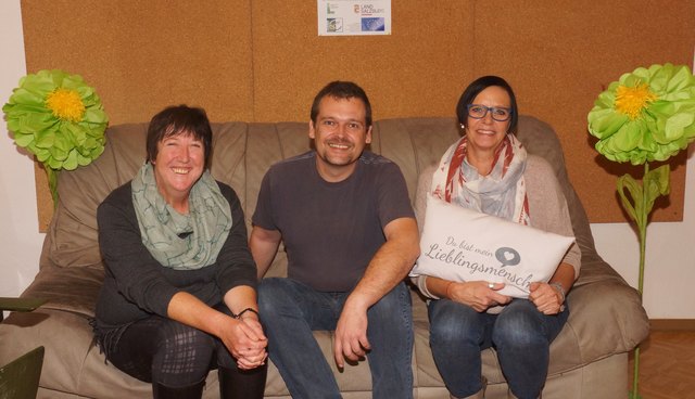 Peer-Frühstück mit Petra Zimmermann, Franz Struber und Elke Hollaus im ehemaligen Raum der Jungschar im Pfarrhof Zell/See.