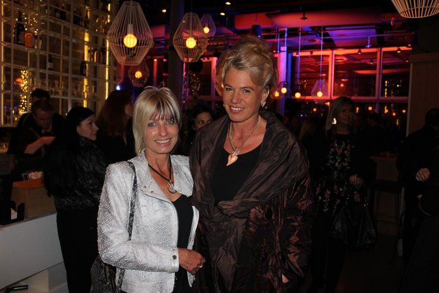 Maria Steinlechner (Friseursalon Maria) mit Künstlerin Patricia Karg