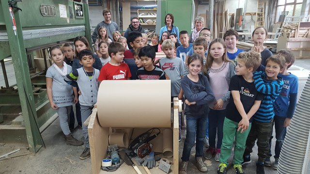 Die VS Wallern zu Besuch bei S&T Möbeldesign | Foto: WK