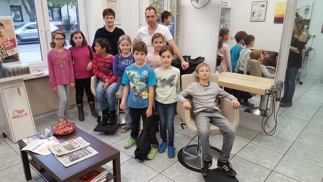Die VS St. Andrä im Friseursalon Schrammel | Foto: WK