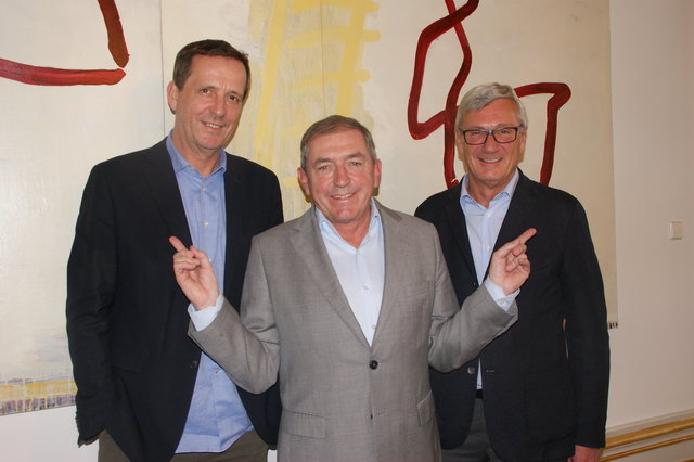 Auf Maßnahmenbündel geeinigt: Stadtrat Johann Padutsch (Bürgerliste), Bgm. Heinz Schaden (SPÖ) und Vizebgm. Harald Preuner (ÖVP).