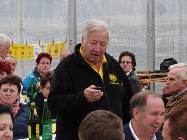 Johann Hinterleitner hatte eine umfassende Dokumentation über die letzten 45 Jahre zusammengestellt und würzte den Vortrag mit jeder Menge Anekdoten.