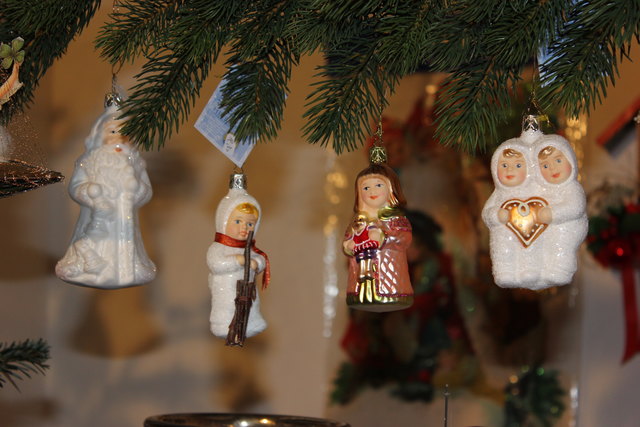Chistbaumschmuck  auf dem Mondseer Weihnachtsmarkt