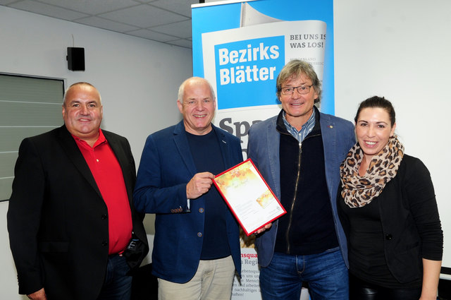 Gutscheinübergabe: Albert Tschallener, Sieghard Krabichler, Didi Constantini, Franziska Prantl (v.l.n.r.)