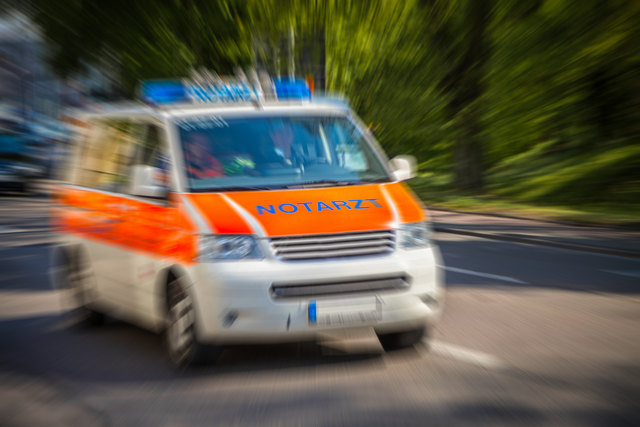 Bei einem Schlaganfall zählt jede Minute. Je eher die medizinische Versorgung erfolgt, desto besser sind die Heilungschancen. | Foto: Jörg Hüttenhölscher - Fotolia.com
