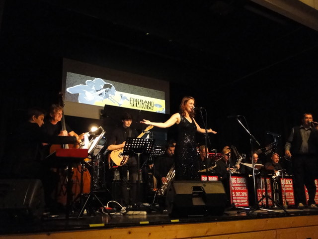 Die Big Band Kulmniation auf der Bühne der Oststeirerhalle begeisterte das Publikum.
