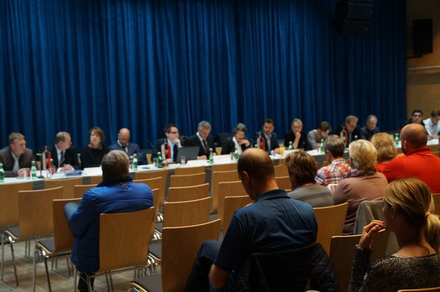 Rund 30 Gemeindebürger lauschten den Ausführungen der Stadtpolitiker.