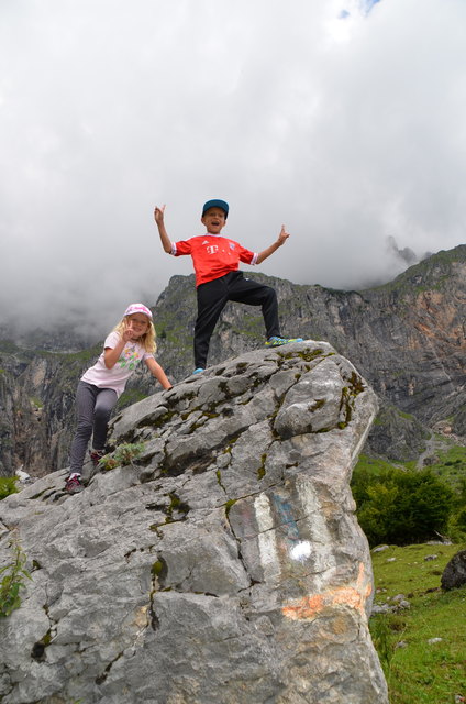 Elina und Elias Fasching...wandern am Hochkönig / Mühlbach-Dienten