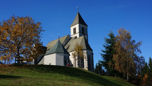 mit seiner Kirche