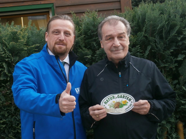 FPÖ-Klubsprecher GR Walter Gall und GR Ing. Josef Gaida gratulieren der Marktgemeinde Theresienfeld: "WIR SIND NATUR IM GARTEN-GEMEINDE!"