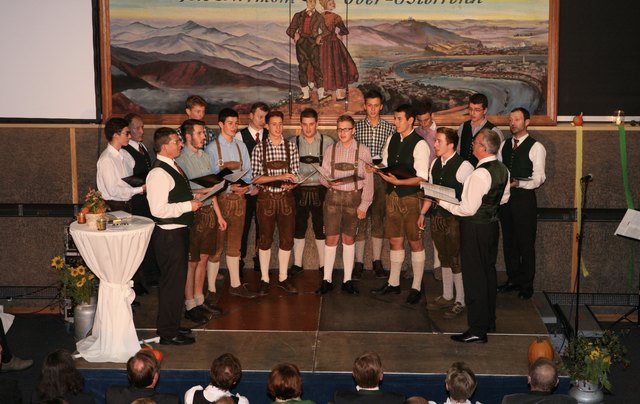 Alle zwei Jahre findet der Herbstlandler statt und wird von den 3 Ruden D'Aufblattler Rud, Eggstoana Rud und Waldneukirchner Tanzherrn Rud organisiert