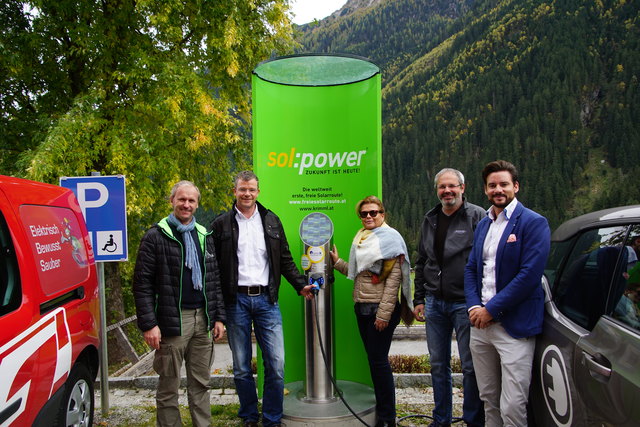 Krimml Vizebgm. Hans Leutgeb, GF Fahnengärtner Gerald Heerdegen, GF Tourismusverband Krimml Petra Lemberger, GF Sonnergy Harald Entleitner, GFB Projektleiter Eberhard Bachmaier