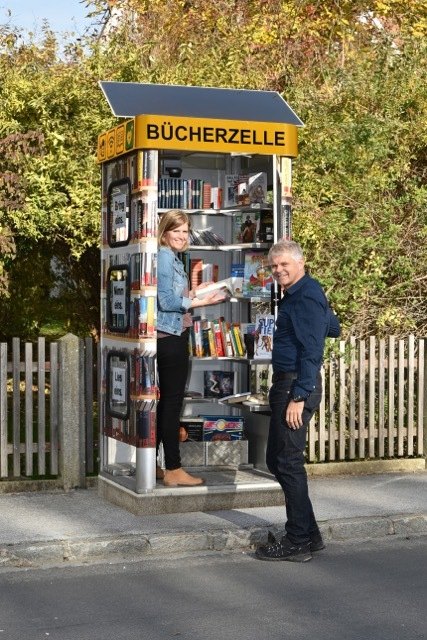 Neues Projekt: Aus ehemaligen Telefonzellen werden Bücherzellen.