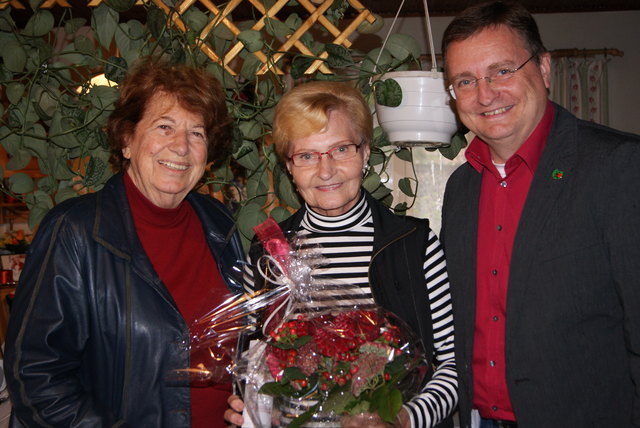 Gerlinde Kainz mit Sohn Peter und Gerlinde Pohorely.