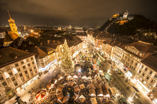 Graz ist für die schönste Zeit des Jahres bereit – am 18. November eröffnen die Adventmärkte. | Foto: Foto Fischer/Stadt Graz