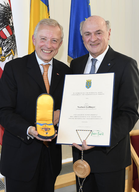 Prof. Norbert Gollinger, Landesdirektor des ORF Niederösterreich (l.), Landeshauptmann Erwin Pröll.