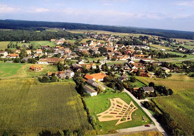 Die Schachblumengemeinde bietet ihren Klein- und Mittelbetrieben ein umfangreiches Angebot und schafft Arbeitsplätze. | Foto: Gemeinde Großsteinbach