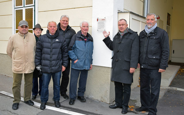 Hans Stefan Hintner (2. von rechts) mit den weiteren Vertretern bei der 360er-Remise. | Foto: Garaus