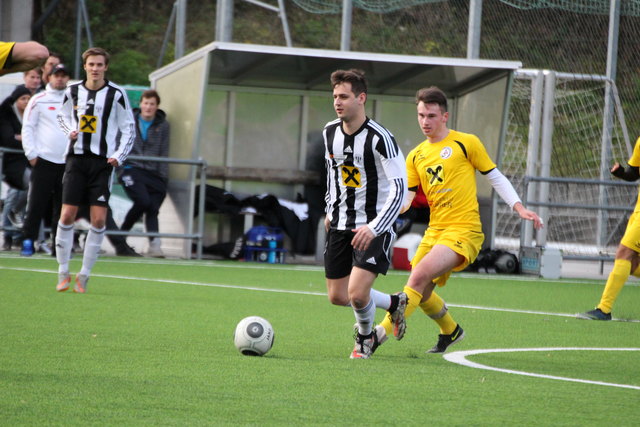 Der SV Absam und der SV Reutte trennten sich mit einem 1:1 Unentschieden.