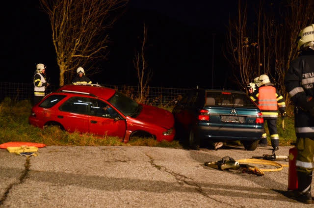 Übungsfall: Ein Verkehrsunfall mit mehreren eingeklemmten Insassen. | Foto: BFV Leoben/Stefan Riemelmoser (18)