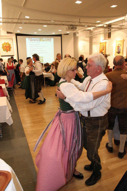 Steirisches Dirndl - oberösterreichische Lederhose