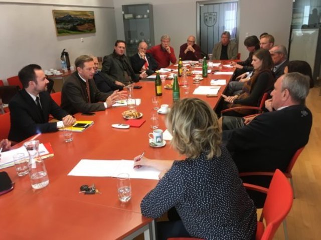 Die Bürgermeister im Gespräch mit Landesrat Benger