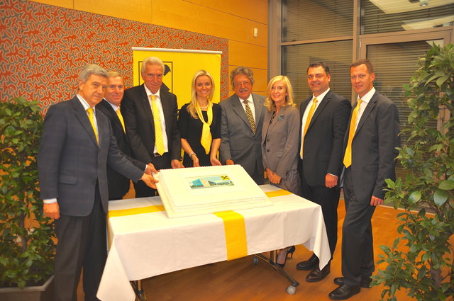 Werner Paulinz, Direktor Helmut Stöckl, Direktor Andreas Korda, Katrin Feischl, Norbert Berggold, Doris Klaus, Prokurist Christoph Hackel und Sascha Geyer.