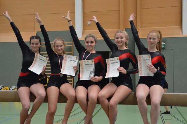 Hannah Hiebler, Emma Großbötzl, Isabella Erlach, Sophie Erlachner, Janah Steinschnack | Foto: Turnverein Ried