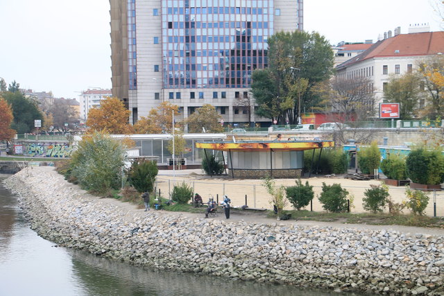 "Hier werden Äpfel mit Birnen verglichen", findet Rudi Konar von der Strandbar Herrmann, wenn es um die Gastgärten am Donaukanal geht.