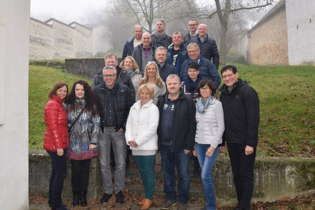 Im Rahmen des Ausfluges wurden viele Keller besichtigt und natürlich auch das eine oder andere Achterl Wein verkostet.