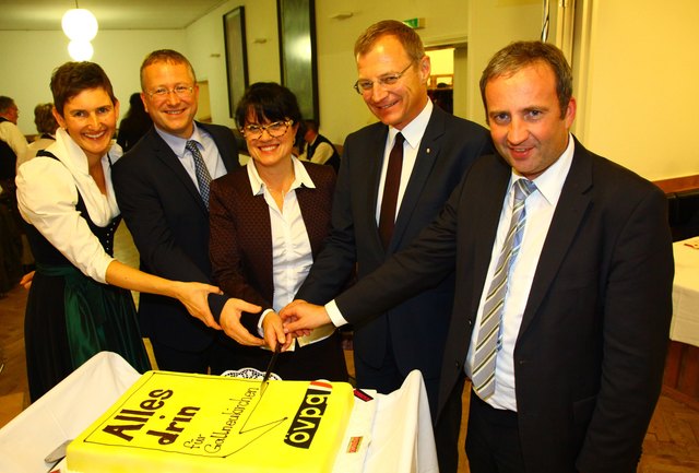 Von links: Nadja Kletzmair, Helmut Hattmannsdorfer, Gisela Gabauer, Thomas Stelzer und Michael Hammer. | Foto: Hans Dumfarth