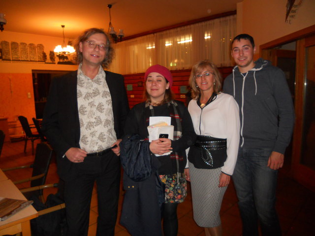 Karl Heinz(Obmann das K.L.U.B, Stefanie Sargnagel, Katharina Rothwangl und Mario Nentwich (das K.L.U.B). | Foto: privat