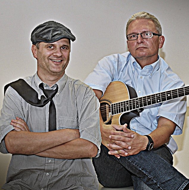 Die Blitzgneisser Hubert Fellner und Hannes Brandl.