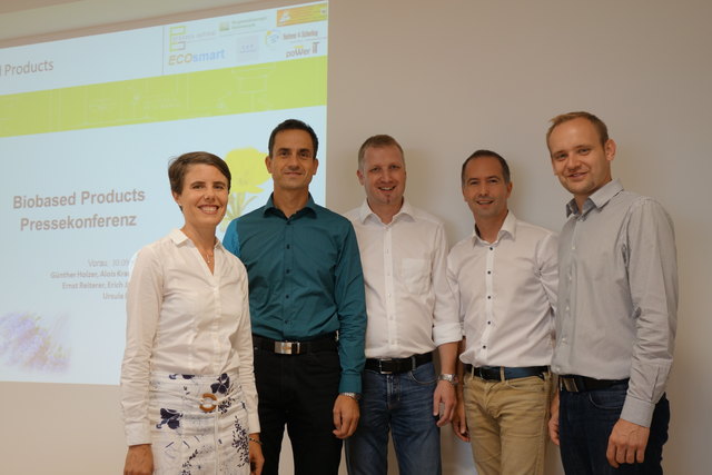 Sie präsentieren das Projekt von Biobased Products: v.l.n.r.: Ursula Holzer, Erich Jeitler, Ernst Reiterer, Günther Holzer, Alois Kraussler