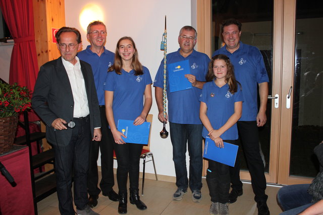 Erhard Mann, Obmann Franz Tampermeier, Christina Knell, Bgm. und Präsident Franz Dam, Magdalena Fischer und Kapellmeister Norbert Fischer
