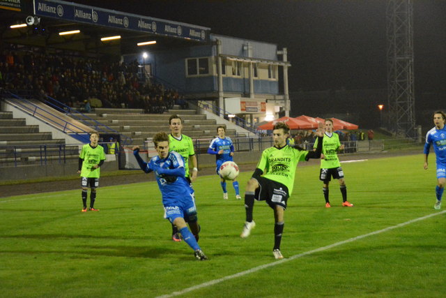 Oberwart wirkte gegen Stegersbach von Beginn weg gehemmt, während die Gäste mit dem Ball einiges anzufangen wussten.