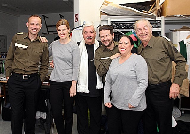 Die "Grazbürsten": Gernot Sick, Tatjana Wolf, Gerhard Wanker, Christian Barboric, Karin Riedler, Franz Gollner (v.l.)
