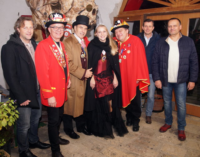 Brunnthaler R., Vize Weil G., Ferdl  III, Lisa-Marie I,Vymetal Ch., Vize Eder und Bgm Dreiszker