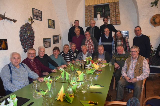 Achtung: Wir treffen uns im alten Schlachthof. 2020 Hollabrunn. Gegenber vom Lidl. Am 5.2.2020 18 Uhr. Bitte weitersagen! Wir freuen uns auf Euren Besuch Tauschkreis-Termine - Tauschkreis Hollabrunn Treffen 5.2.2020