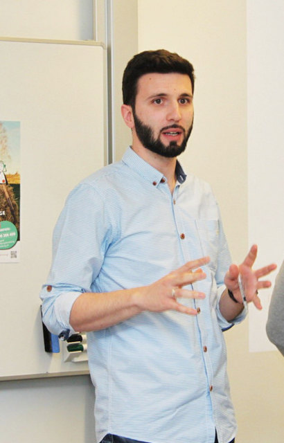 Nedzad Mocevic von der Beratungsstelle Extremismus in Salzburg