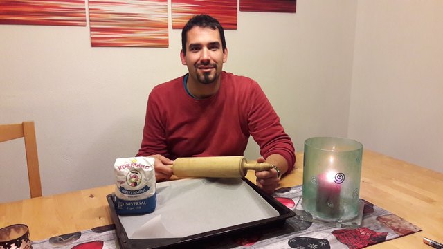 Im Advent schwingt Stefan Scheiblecker das Nudelholz.