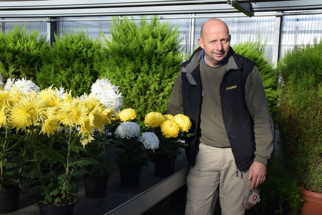 Gärtner und Florist Thomas Graf ist in der Gärtnerei groß geworden, nun gibt er sein wissen an die nächste Generation weiter.