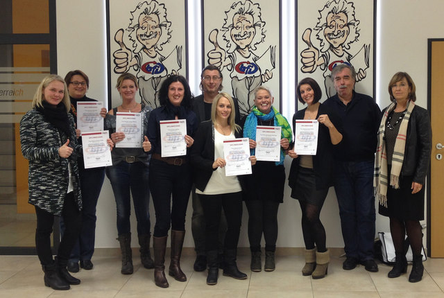 Die erfolgreichen AbsolventInnen sind stolz auf den Abschluss der anspruchsvollen Diplomausbildung zum/zur Lebens- und SozialberaterIn: Manuela Aigner-Weidinger, Sabrina Hauer, Sandra Andrea Kölner, Nicole Kundics-Marton, Martina Perez-Cadet, Susanne Rünzler sowie Gudrun Senker.