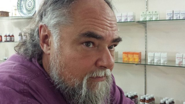 Dr. Andreas Aspernig