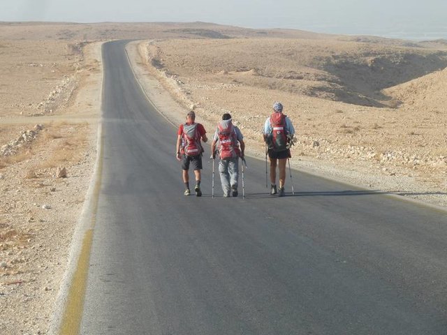 Insgesamt 4500 Kilometer legte die Gruppe zu Fuß zurück. | Foto: Zwilling/Klär/Aschauer