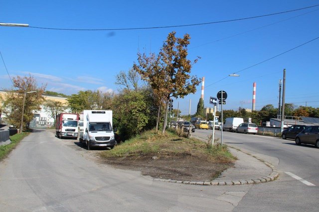 Die Scherrgasse wird verbreitert, um eine bessere Sicht für eine sichere Ausfahrt zu ermöglichen.