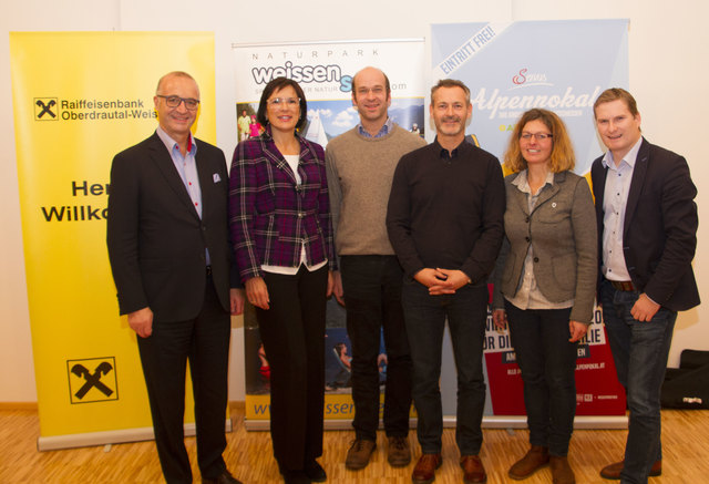 Dr. Christoph Nussbaumer, Bankstellenleiterin Raiffeisenbank Oberdrautal/Weissensee Christa Müller-Unterluggauer , Tourismusobfrau Stv. Christian Lilg, Bürgermeister Gerhard Koch, Tourismusobfrau Almut Knaller, Tourismusleiter Stefan Wunderle, MAS, | Foto: Weissensee Information