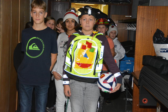 Schüler der NMS Rust zeigten selbstdesignte und gut sichtbare Kleidung.