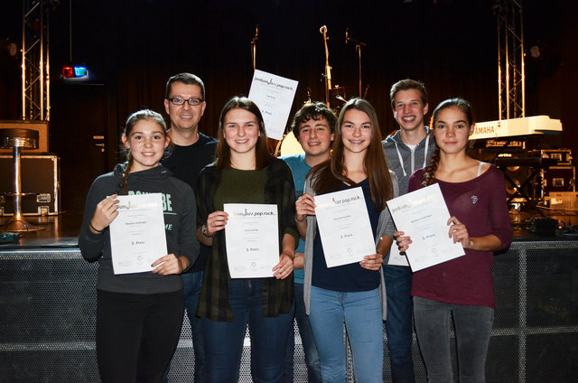 „Heads of Cabbage“ (Musikschule Leobersdorf – Barbara Simlinger, Lena Lessig, Hannah Fischer, Daniela Simlinger, Tim Proy, Paul Bartonek, Maximilian Sorger, Amy Agboatwala ) in der Kategorie Pop/Rock einen dritten Preis.