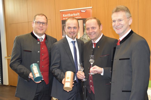 Ulrich J. Zeni. LK Präs. Josef Hechenberger, LHStv. Josef Geisler und AM-GF Wendelin Juen